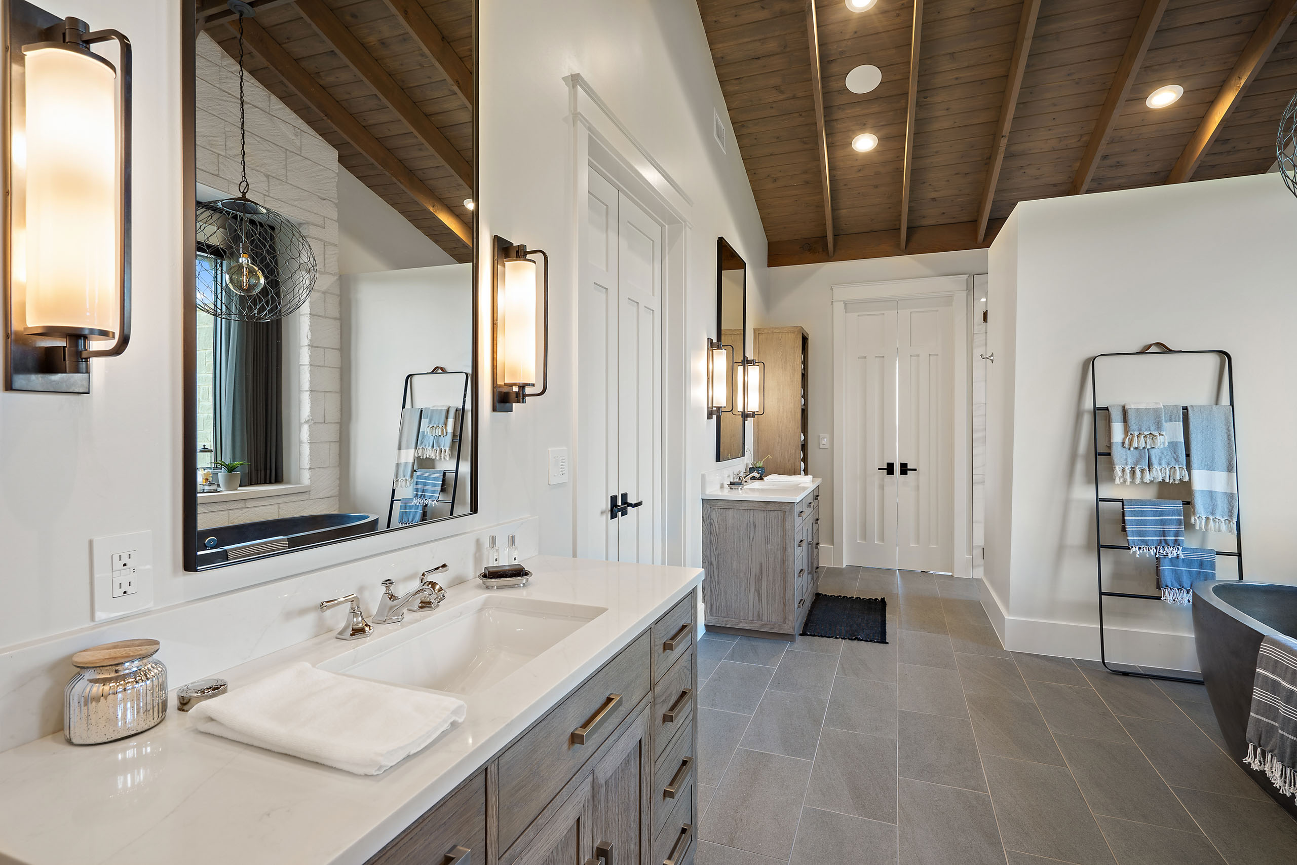 Hill County Lakeside